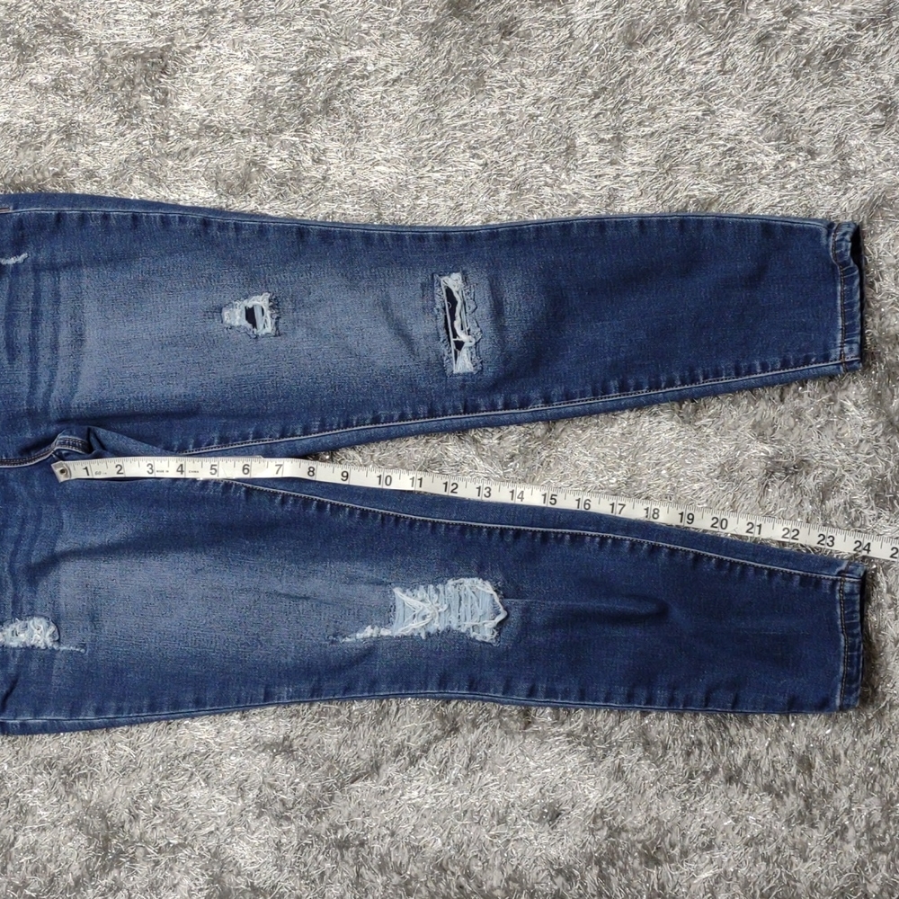 Maurice's Small X-Short mid rise Distressed slightly stretchy jeans - Picture 11 of 12